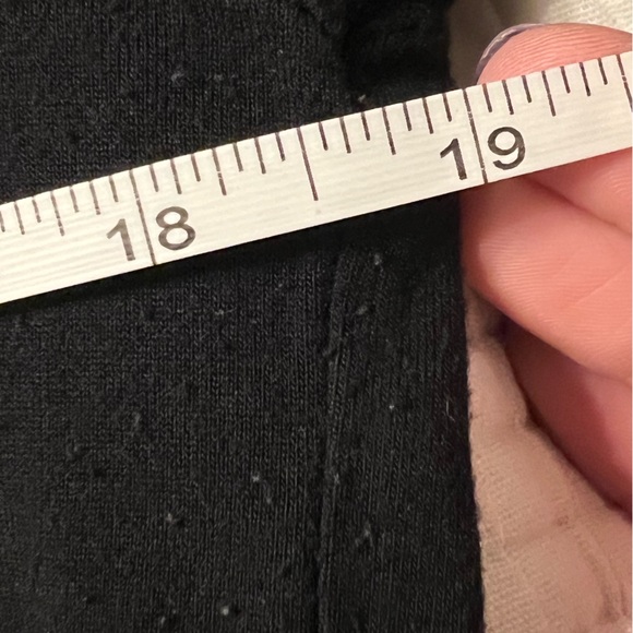 Women's Elie Tahari Black & White Cityscape Short Sleeve Tee S - Picture 6 of 6